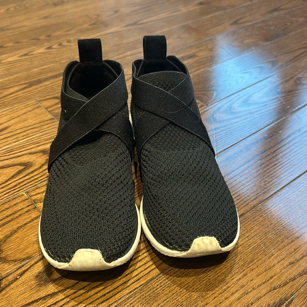 Eileen Fisher slip on sneaker